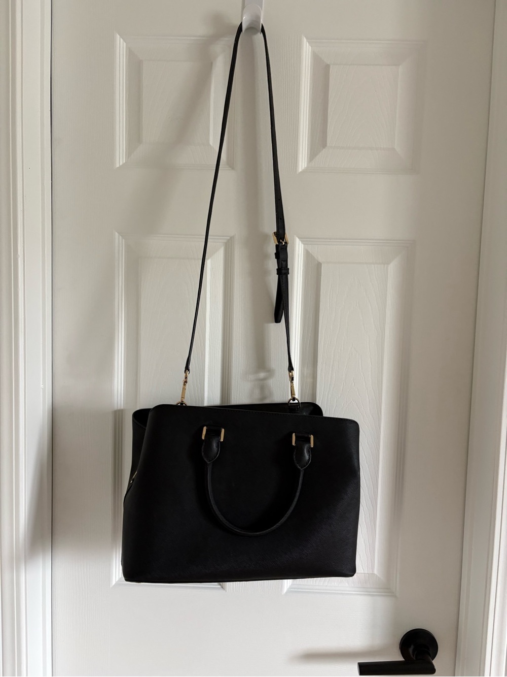 Michael Kors Savanah Large Saffiano Leather Tote Purse - Picture 4 of 9